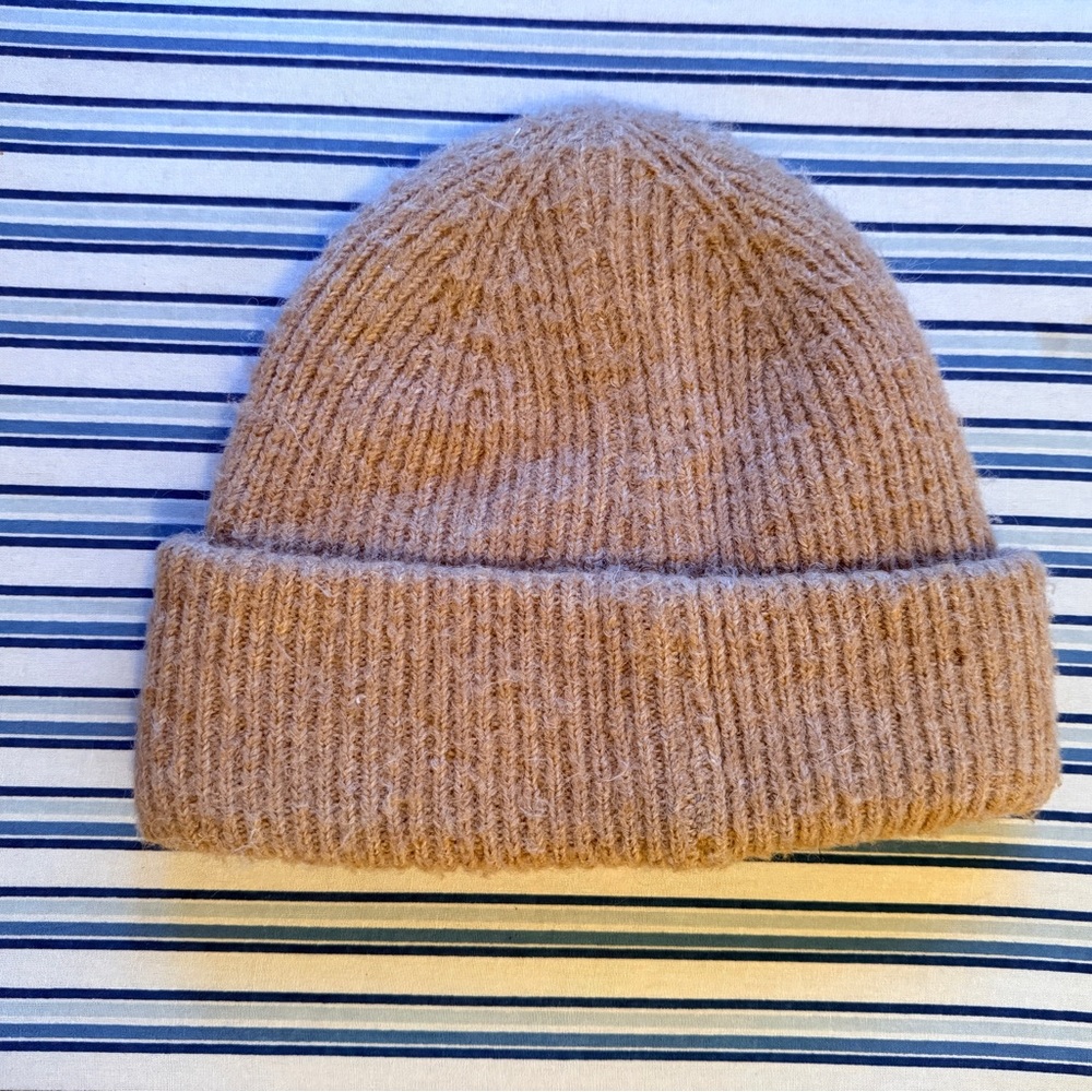 Zara beige beanie